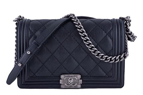 chanel boy bag v classic flap|chanel le boy bag yupoo.